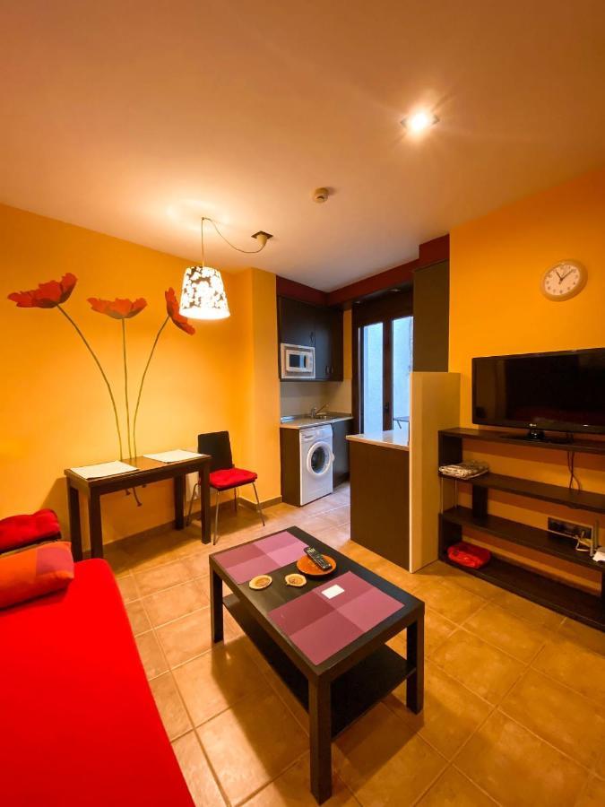 Apartamentos Turisticos Graus Exteriör bild